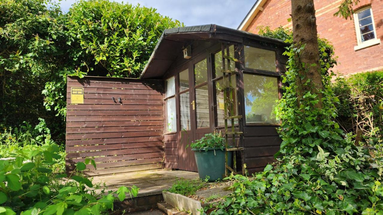 Beautiful House And Elevated Garden In Bridgnorth Villa Екстериор снимка